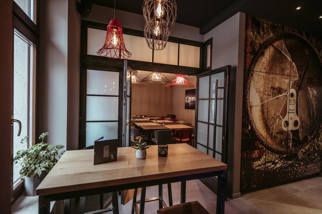 Alexxanders Hotel & Boardinghouse, Restaurant Chemnitz Kültér fotó