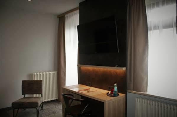 Alexxanders Hotel & Boardinghouse, Restaurant Chemnitz Kültér fotó